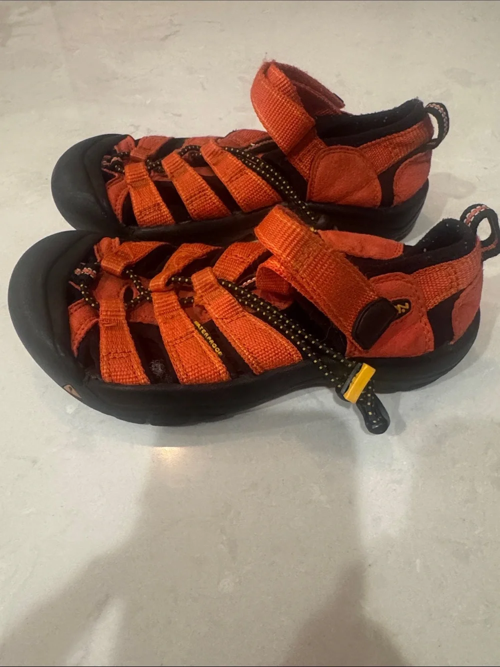 Keen Kids H2 Orange and Black Closed-Toe Waterproof Shoes Kids Unisex Size 1.5